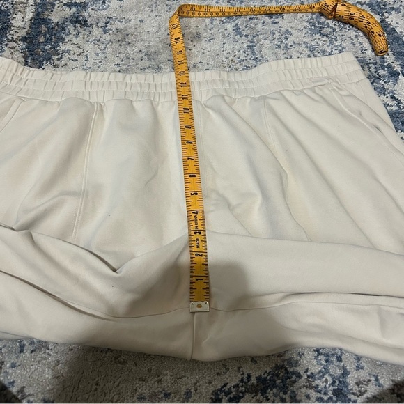 Old Navy Dynamic Fleece High-Rise Wide Leg Breathable Cream Sweatpants Size XXL - Picture 7 of 8